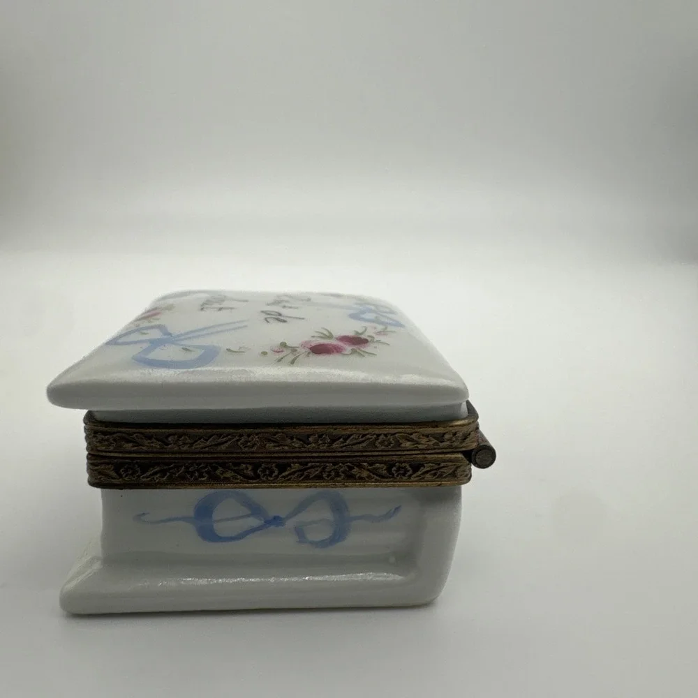 Limoges - Dent de Lait Tooth fairy box Signed Hand Painted Bows Roses